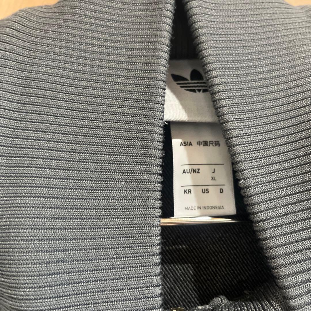 アディダス　アディカラーデニム トラックトップ XL