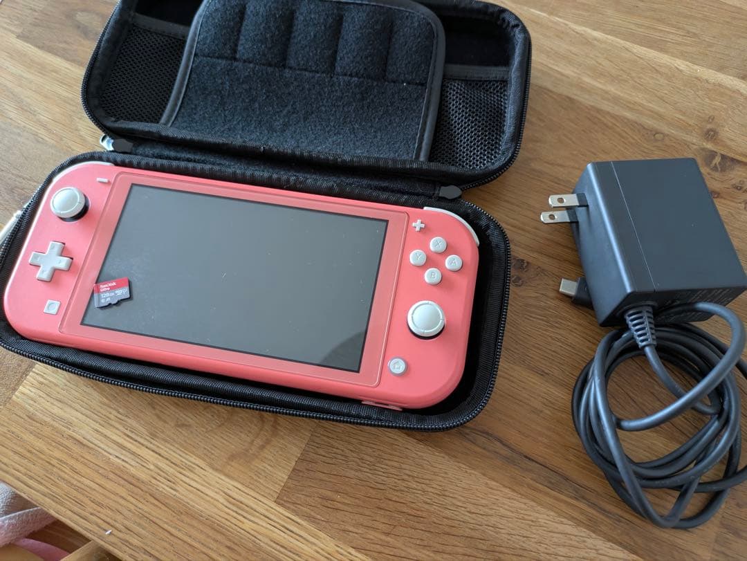 Switch Lite ピンク　本体＋ケース＋充電器付き