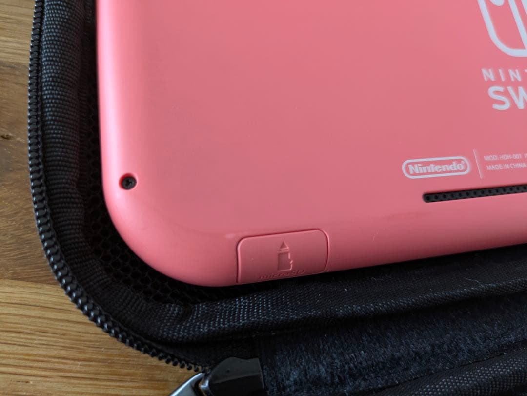 Switch Lite ピンク　本体＋ケース＋充電器付き