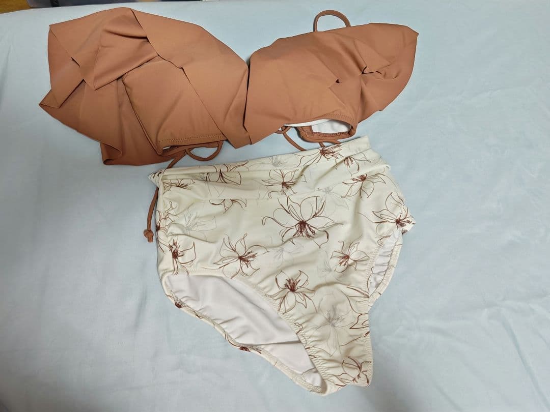 フリル付きセパレート水着 ピンク・ホワイト San-ai Resort　11号