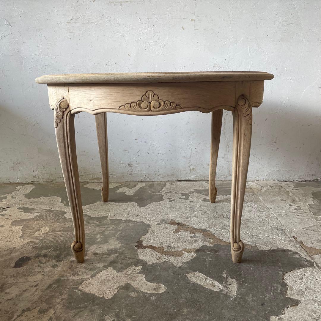 ビンテージ　ラウンドコーヒーテーブル　ラウンドセンターテーブル　猫脚　剥離