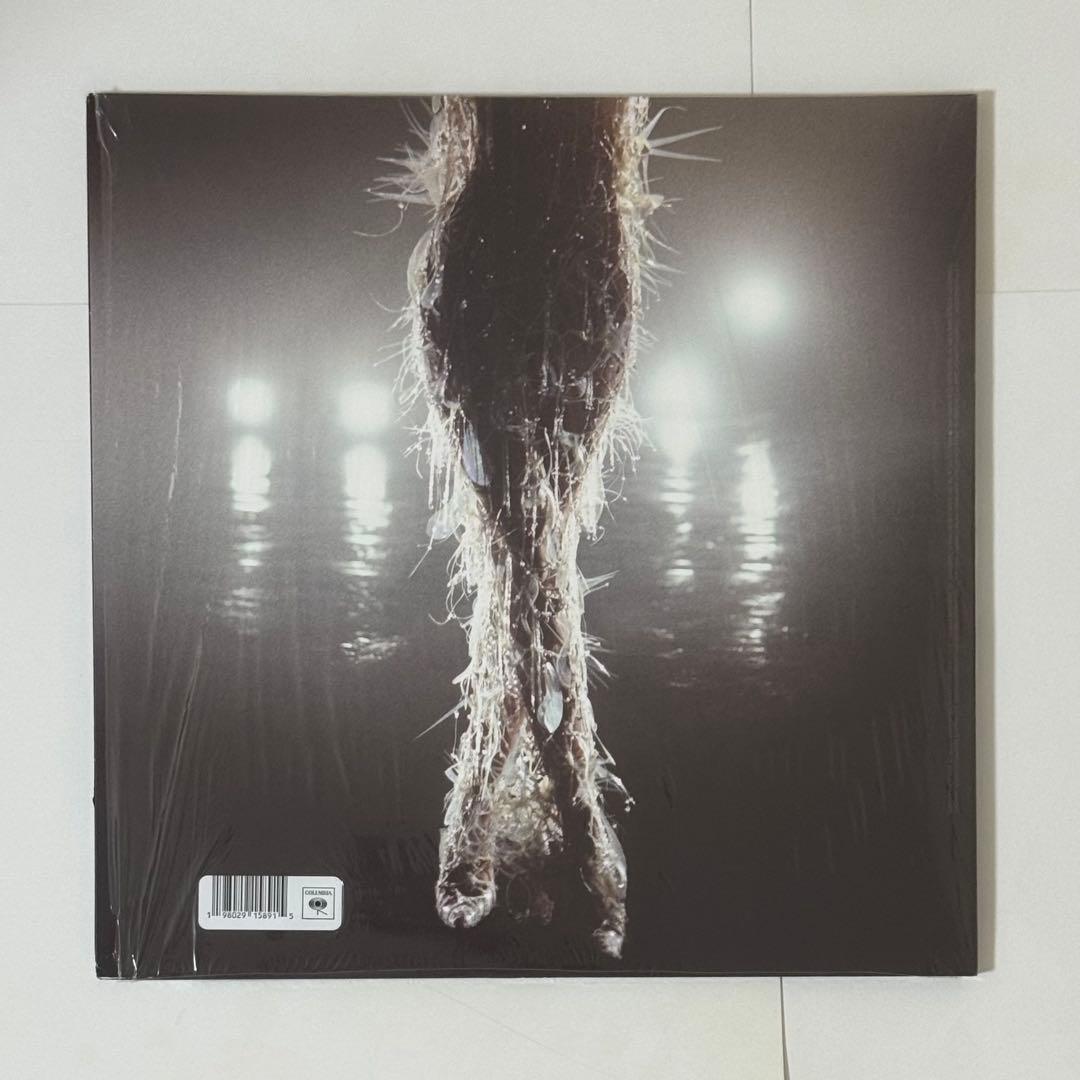 ！　Miley Cyrus　直筆サイン入りカラーレコード