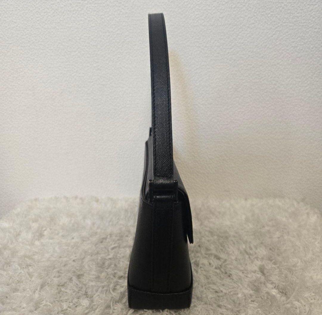 BURBERRY　 サフィアーノレザー　ワンショルダーバッグ　アクセサリーポーチ