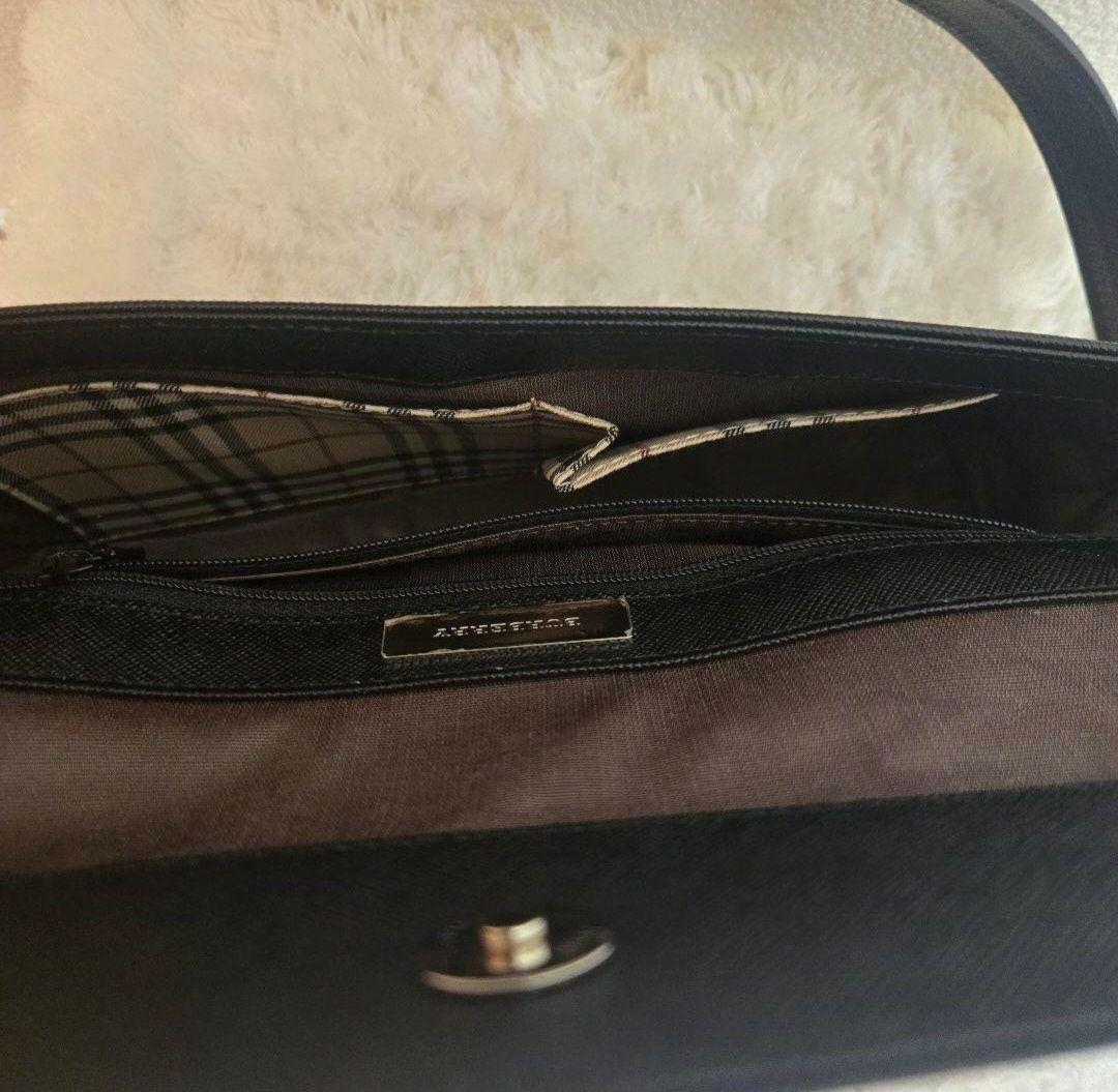 BURBERRY　 サフィアーノレザー　ワンショルダーバッグ　アクセサリーポーチ