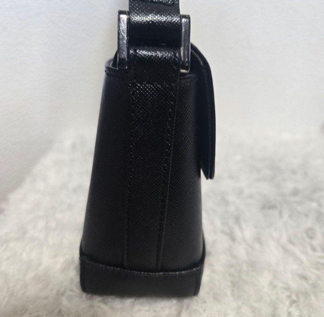 BURBERRY　 サフィアーノレザー　ワンショルダーバッグ　アクセサリーポーチ