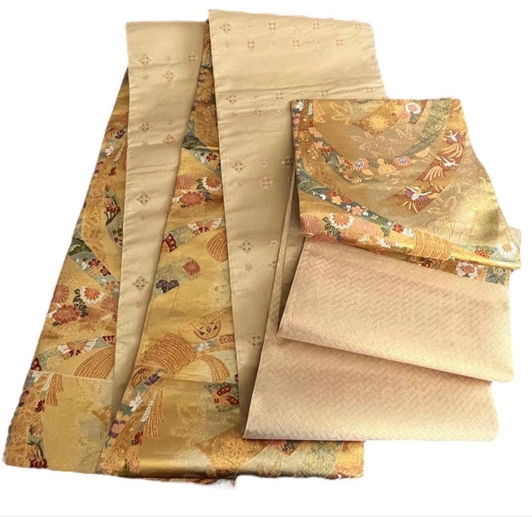 黒留袖4点　黒留袖・帯・長襦袢（衣紋抜付）バッグ草履　何かプレゼント付き！