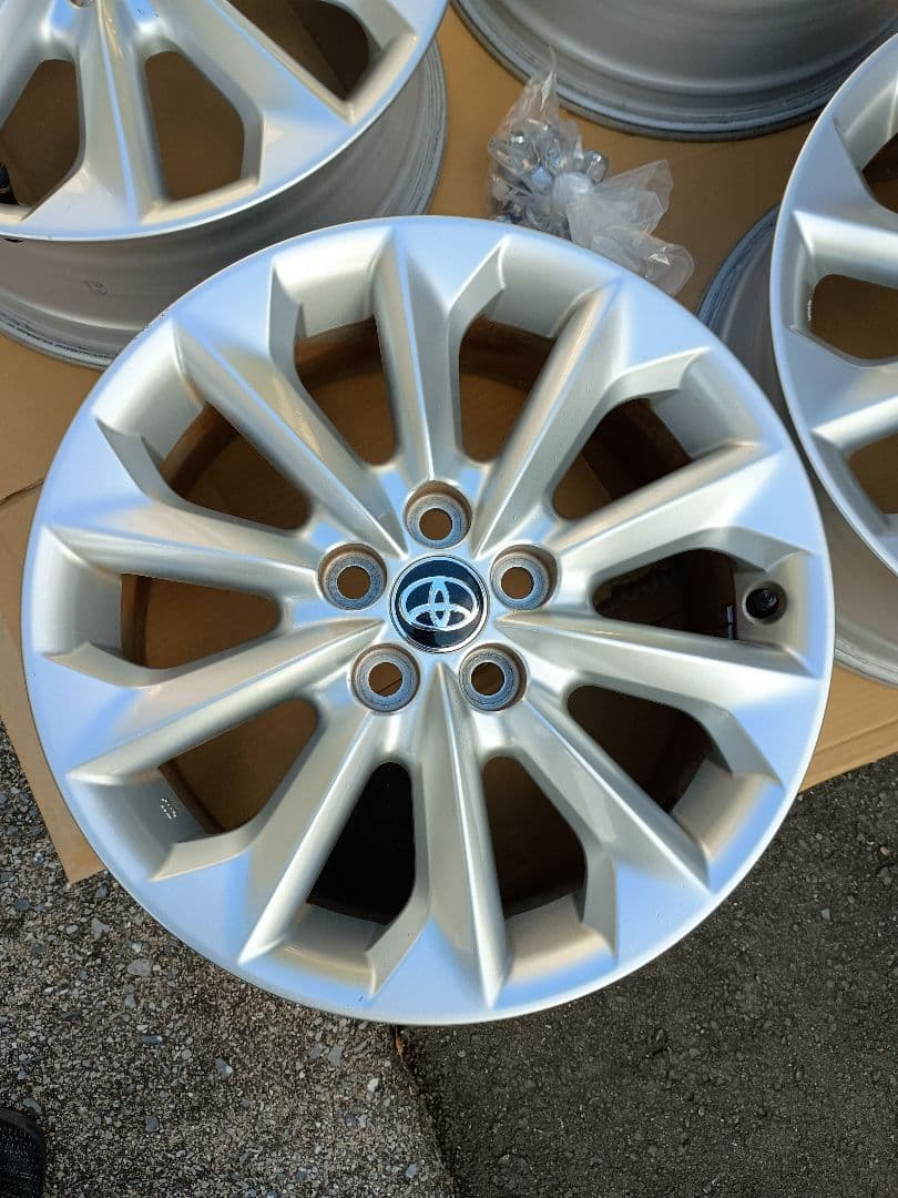 カローラ16インチ純正アルミホイール4本セットのうち２本分①