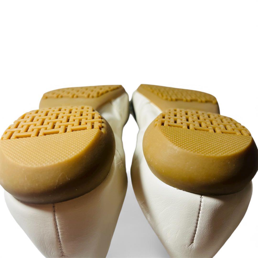 未使用級✨卑弥呼 HIMIKO クロスデザイン　袋付き　24.5 ホワイト白