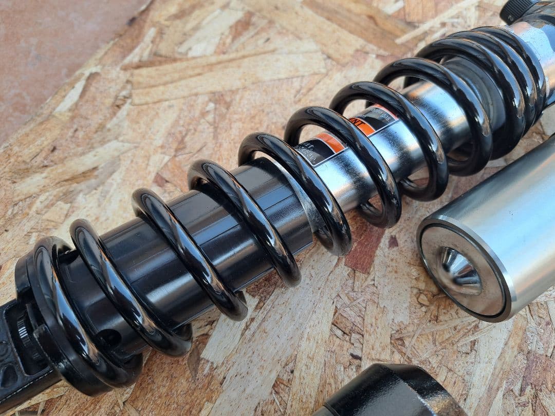 zrx1200daeg ブラックリミテッド　純正リアサスペンション