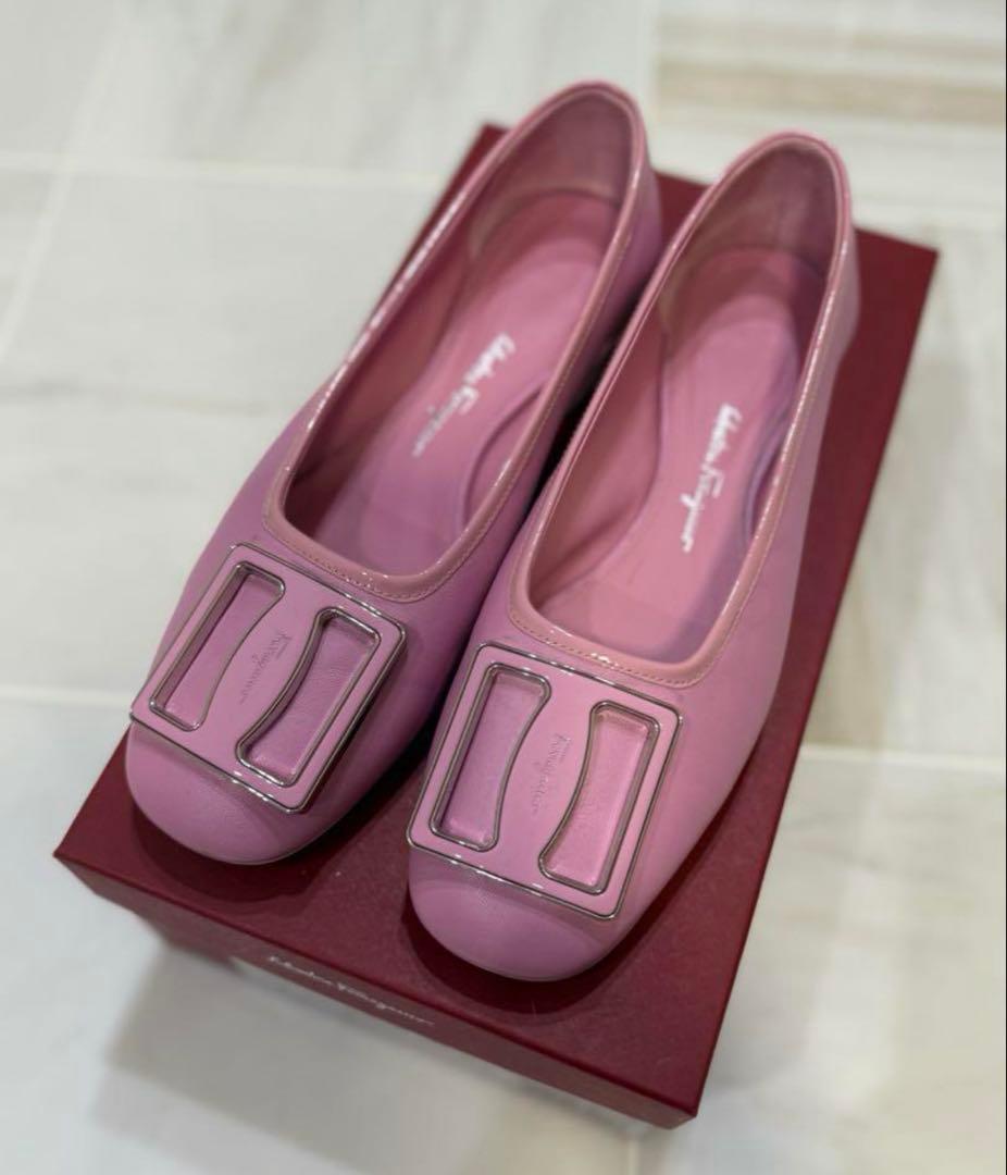 【ほぼ未使用‼️】Ferragamo MYRNA 15 フラットシューズ