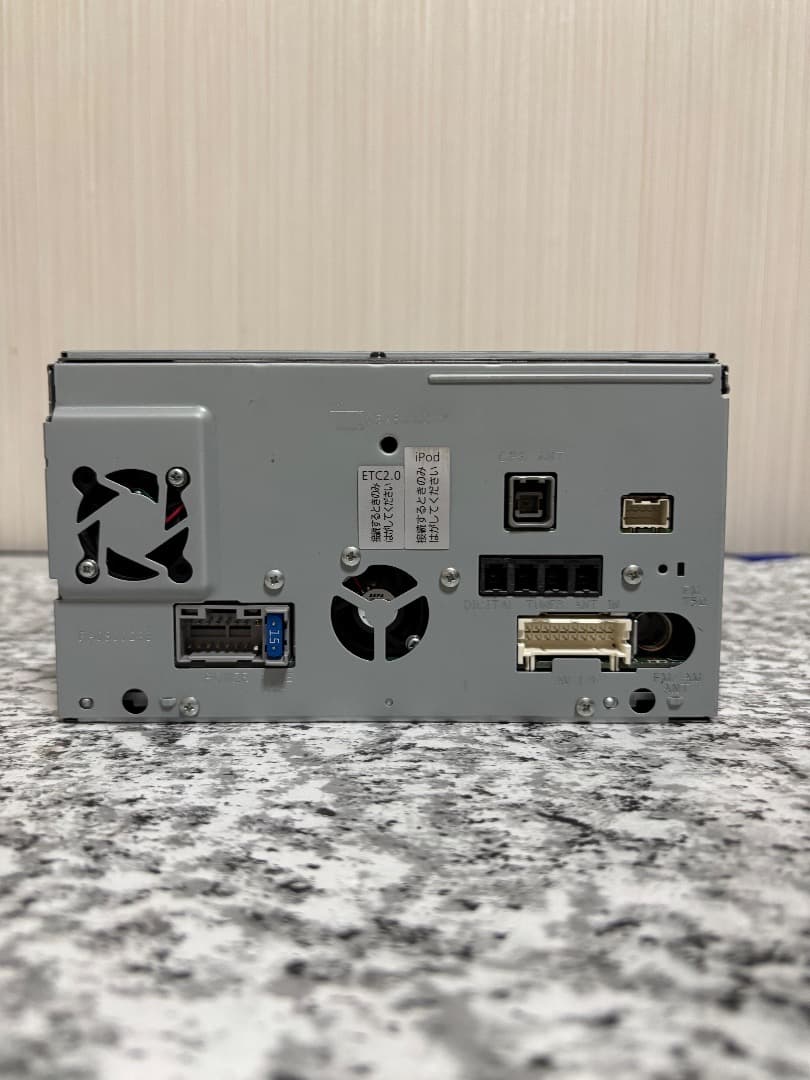 カーナビ CN-RE06D