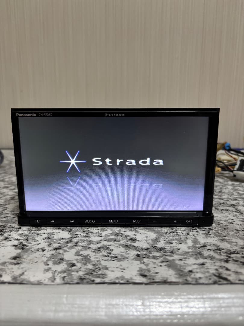 カーナビ CN-RE06D