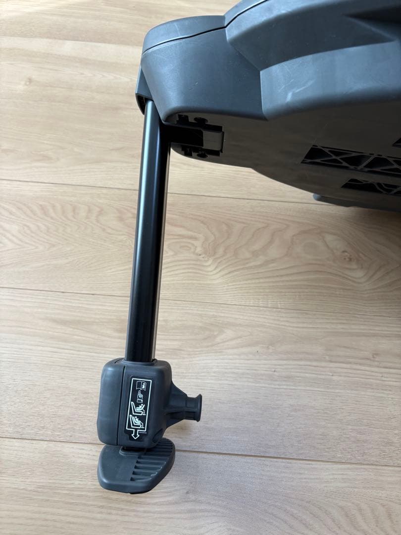 チャイルドシート　Combi THE S シリーズ　エッグショック　ISOFIX