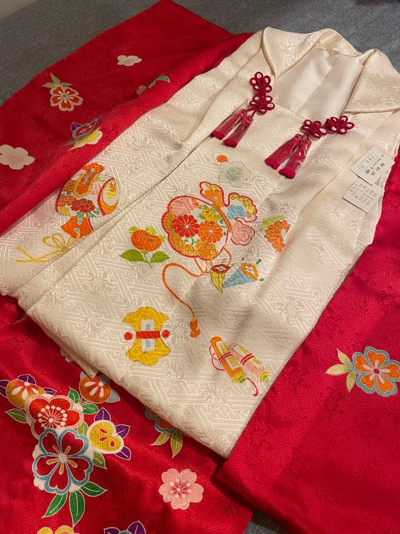 七五三　【新品: 被布+ 美品: 着物 】　千總　赤と白　紅白　花柄被布着　3歳