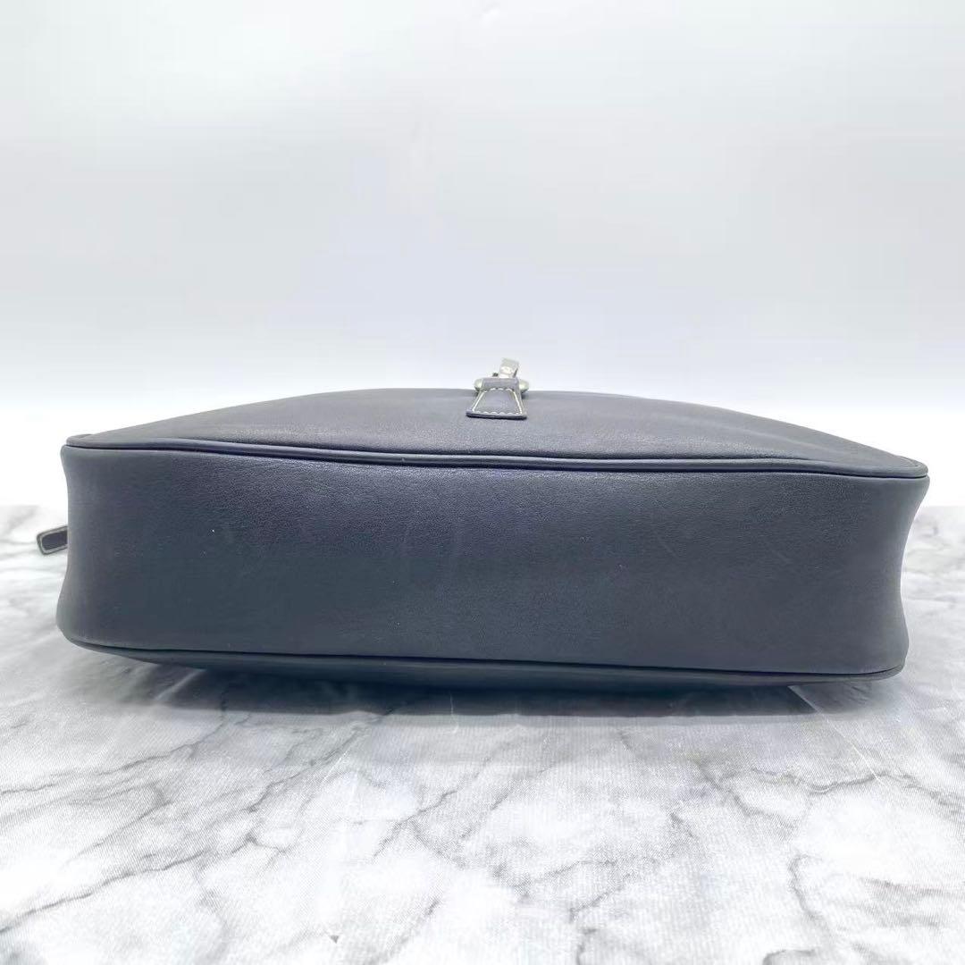 コーチ　ショルダーバッグ　肩掛け　レザー　ブラック　7778