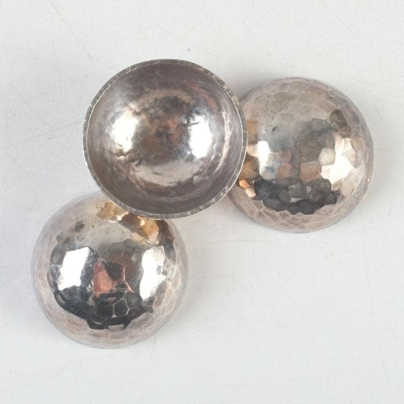 金工作家　櫻内邦子作　純銀刻印　銀塩胡椒入　約36g　匙付　共箱　V　9561