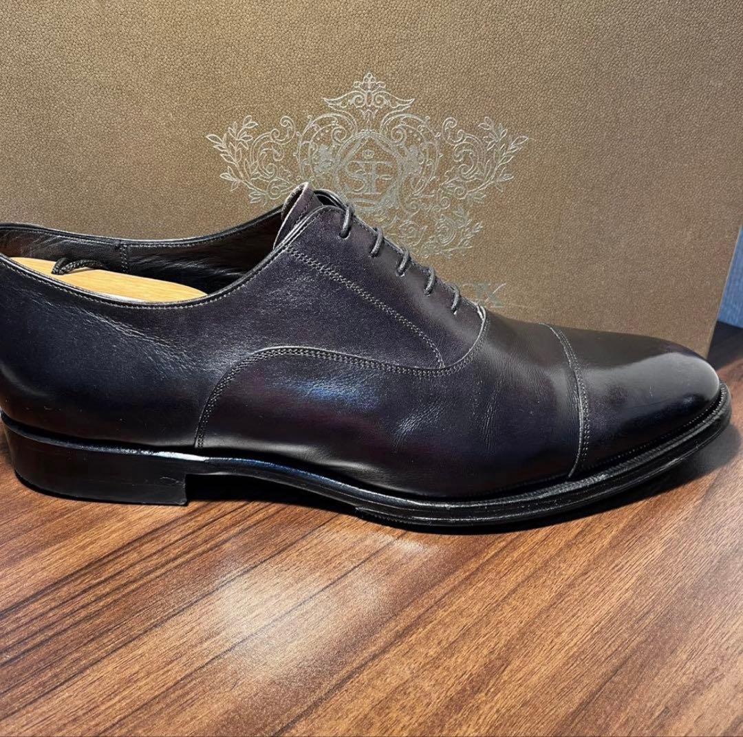 美品 SHETLANDFOX（シェットランドフォックス）内羽根式ストレートチップ