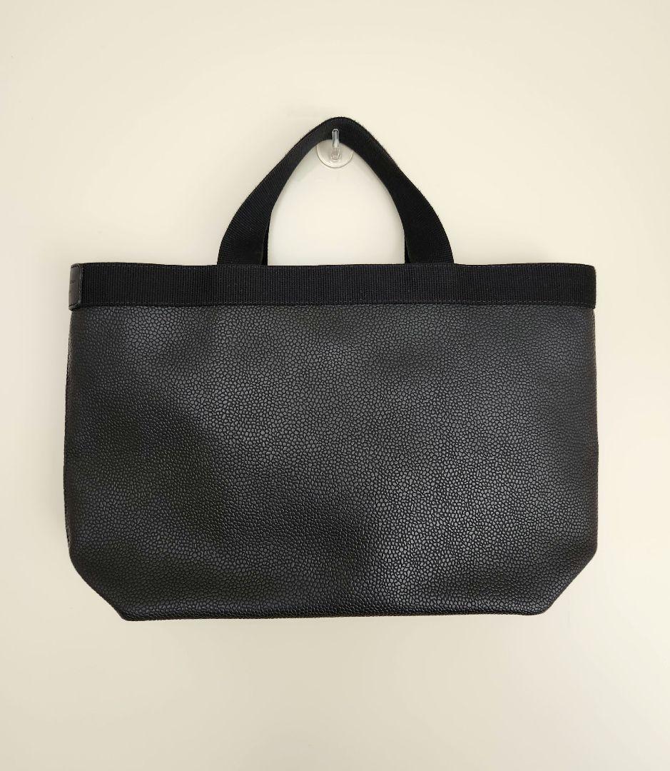 エルベシャプリエ　704GP ノワール/ノワール　黒