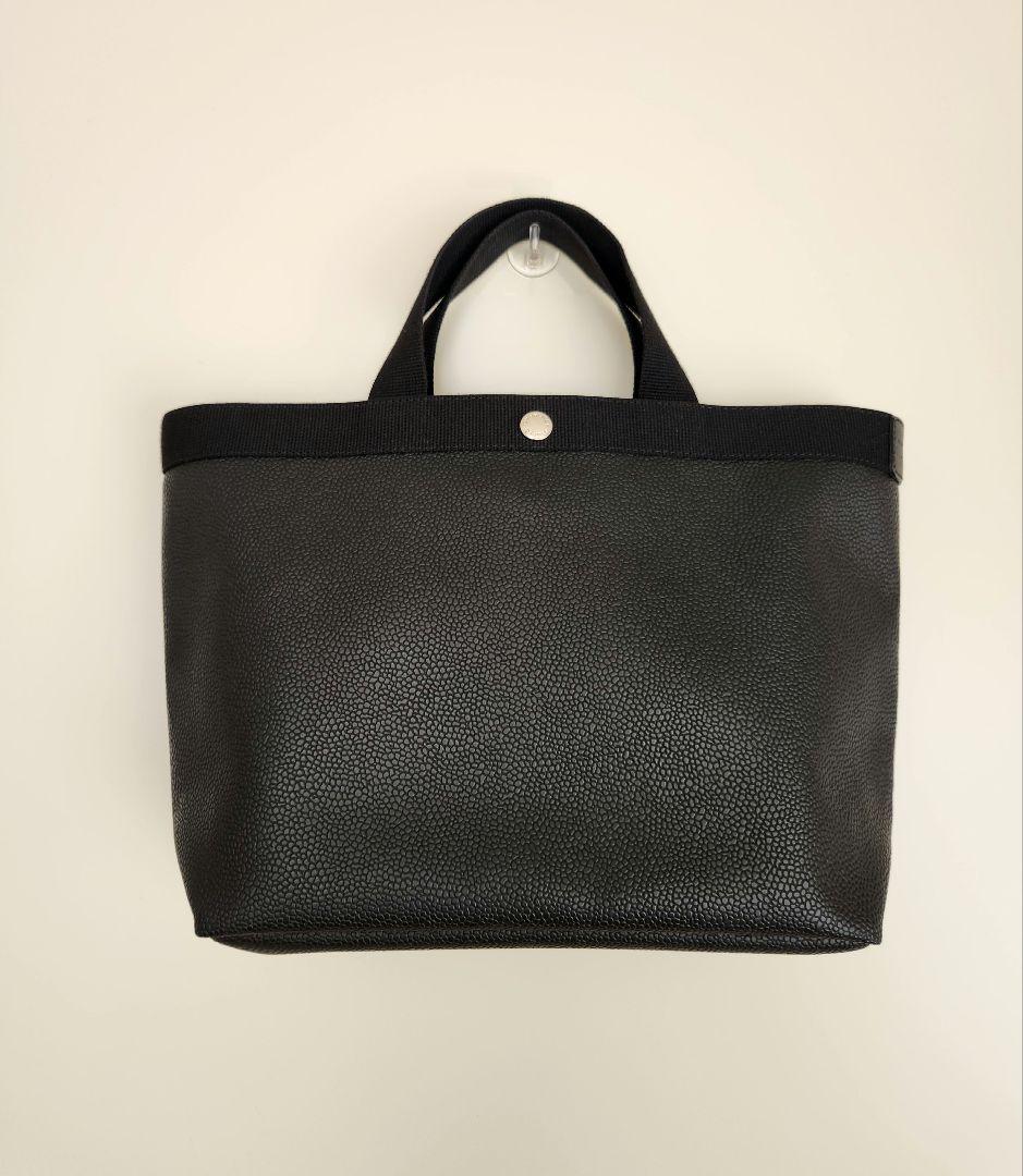 エルベシャプリエ　704GP ノワール/ノワール　黒