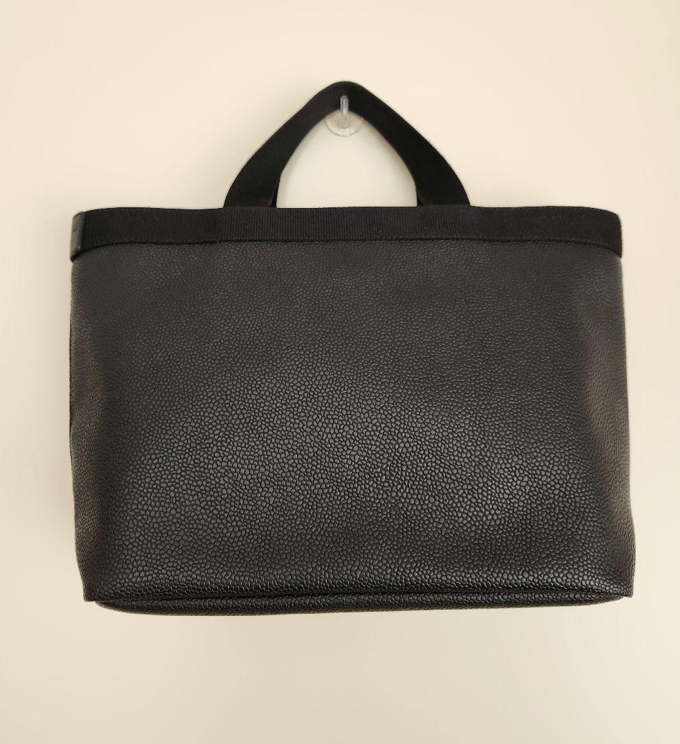 エルベシャプリエ　704GP ノワール/ノワール　黒