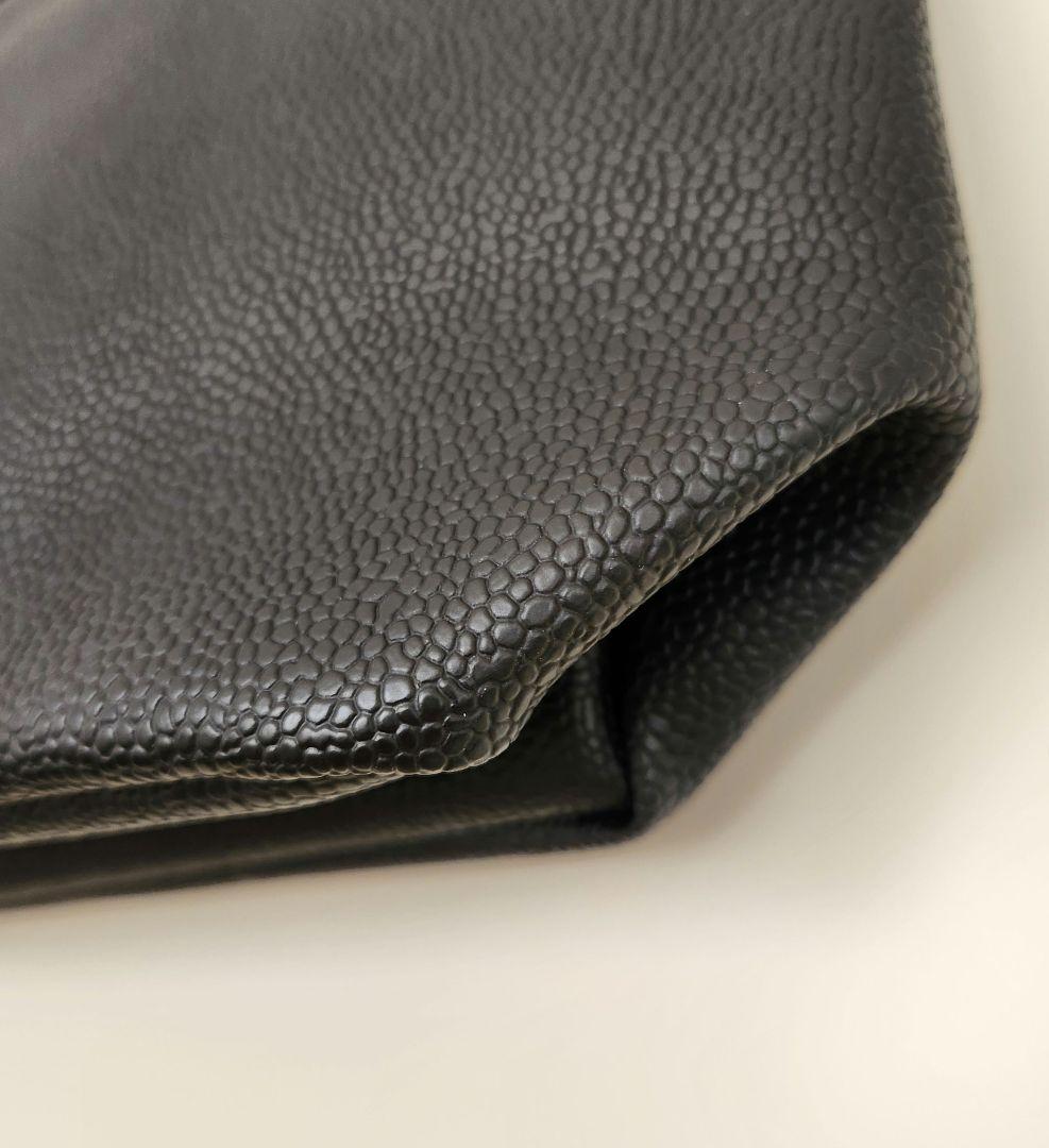 エルベシャプリエ　704GP ノワール/ノワール　黒