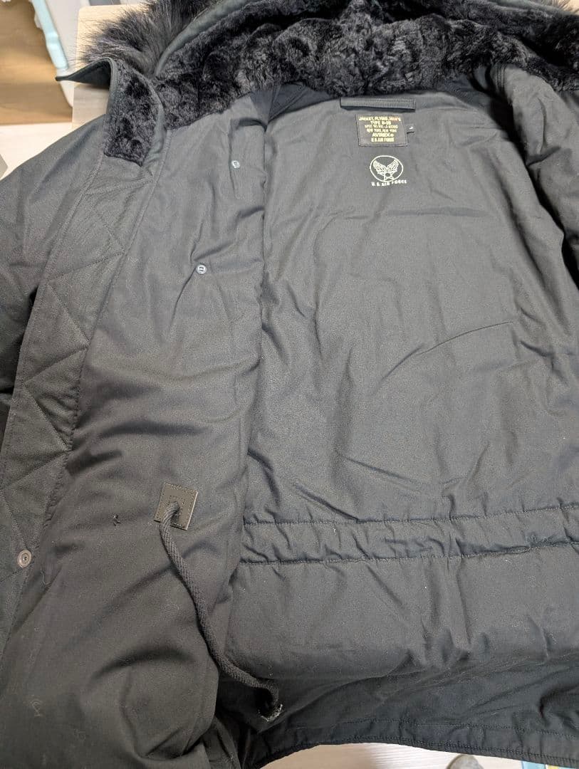 お*ん様 AVIREX TYPE N-3B ブラックミリタリージャケット　L