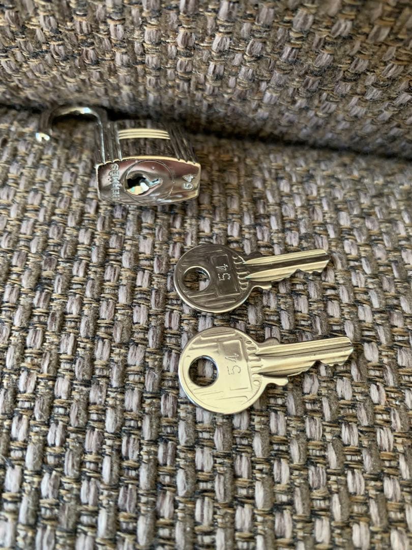 正規品　極美品エルメス 南京錠 鍵 カデナ キー シルバークロシェット（茶色）