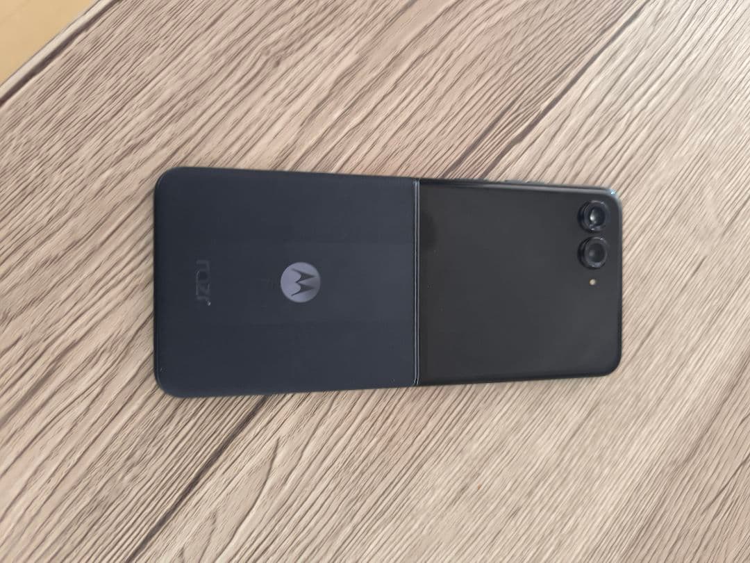 k*h様 motorola razr 50 ultra