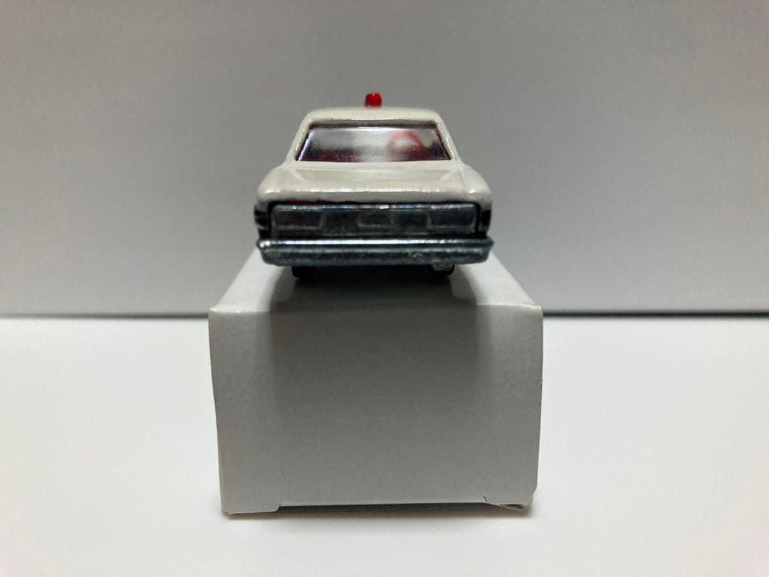 トミカ　日本製　クラウン　パトロールカー　1Aホイール　シール付き