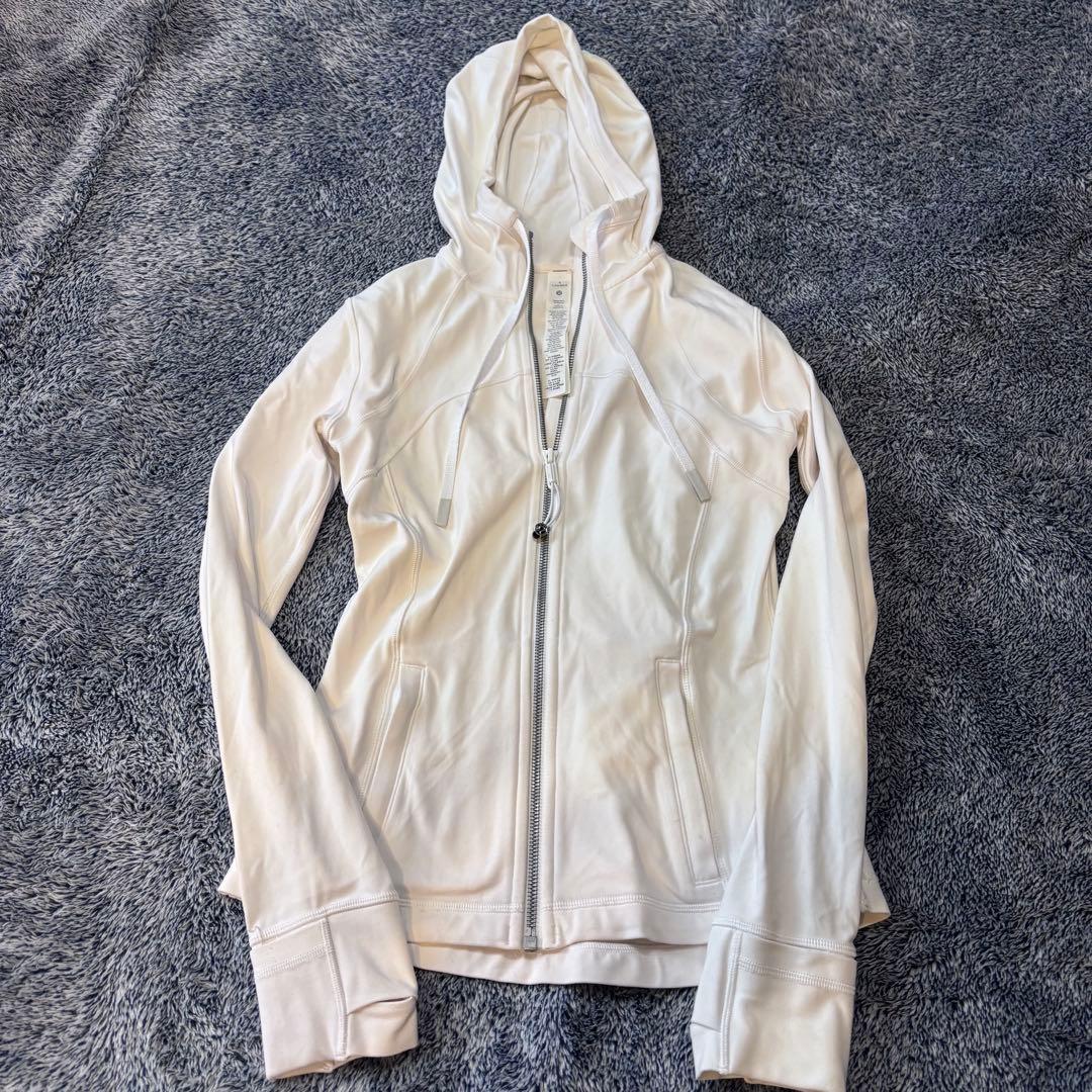 Lululemon ルルレモン　nulu フード付きDefine Jacket