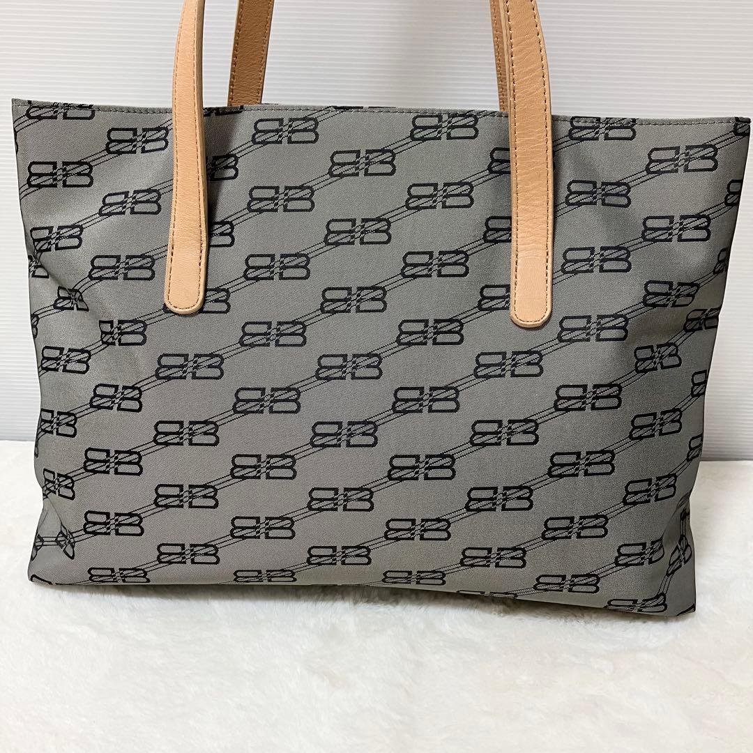 未使用級 BALENCIAGA ナイロン トートバッグ A4 ロゴ シグネチャー