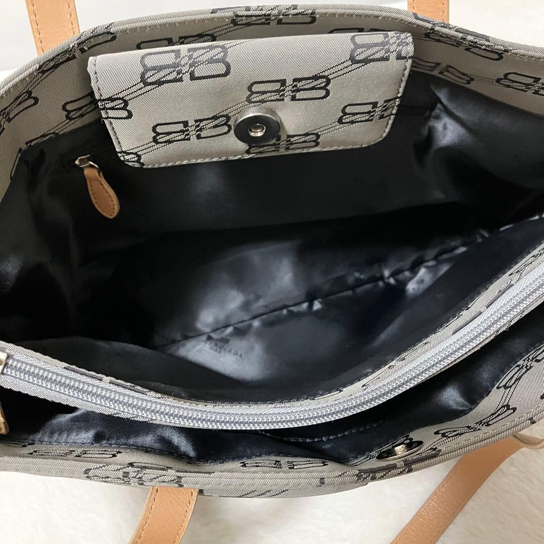 未使用級 BALENCIAGA ナイロン トートバッグ A4 ロゴ シグネチャー