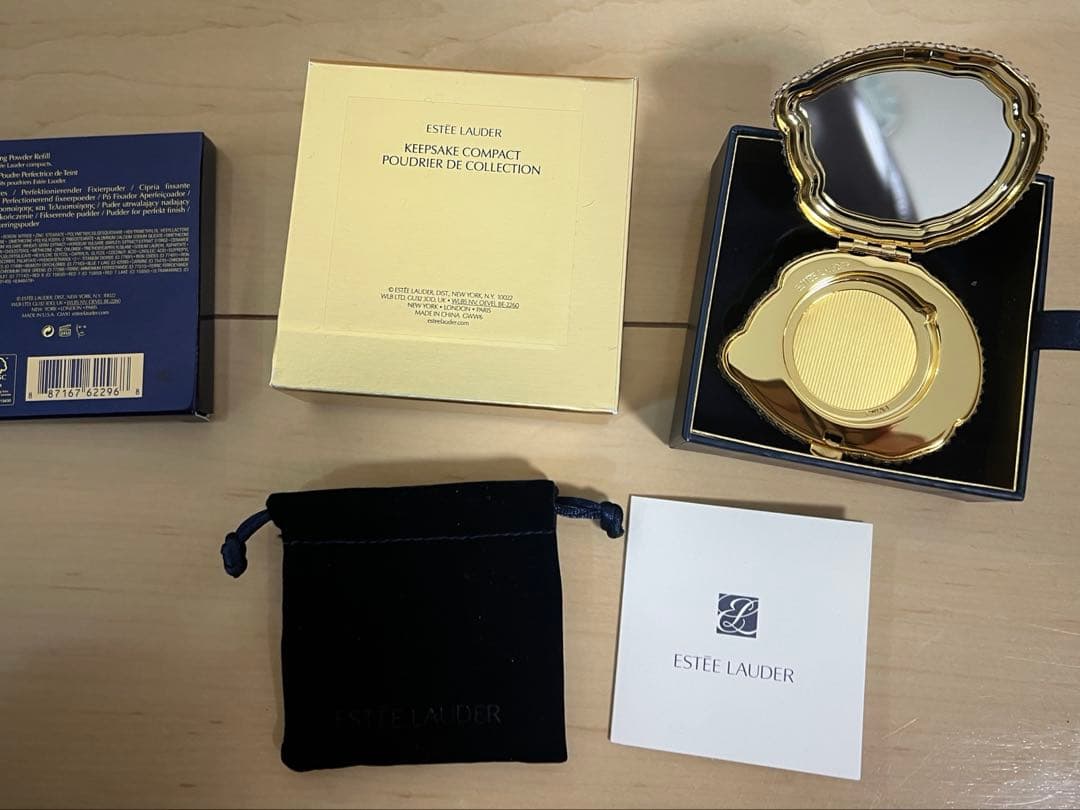 希少品 エスティローダー うさぎ　コンパクト キラキラ