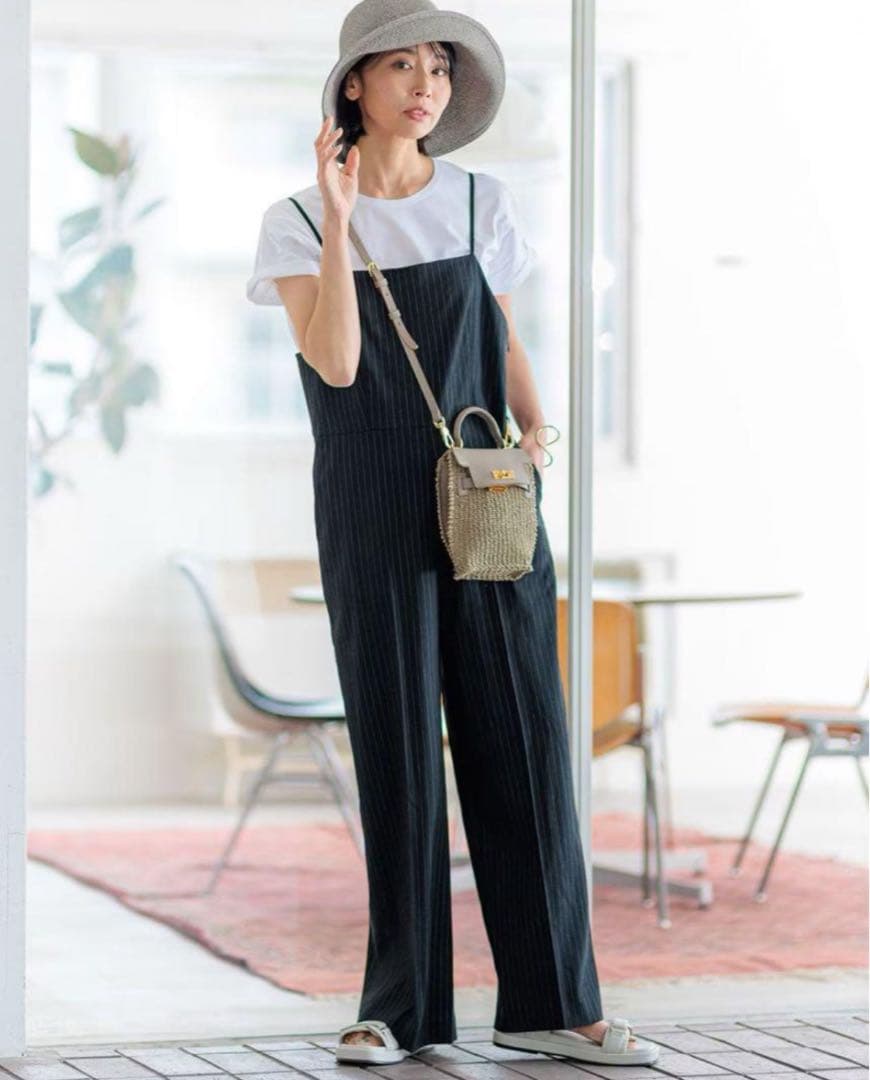 23区【CLASSY.6月号掲載/洗える】リネンレーヨンストレッチ サロペット