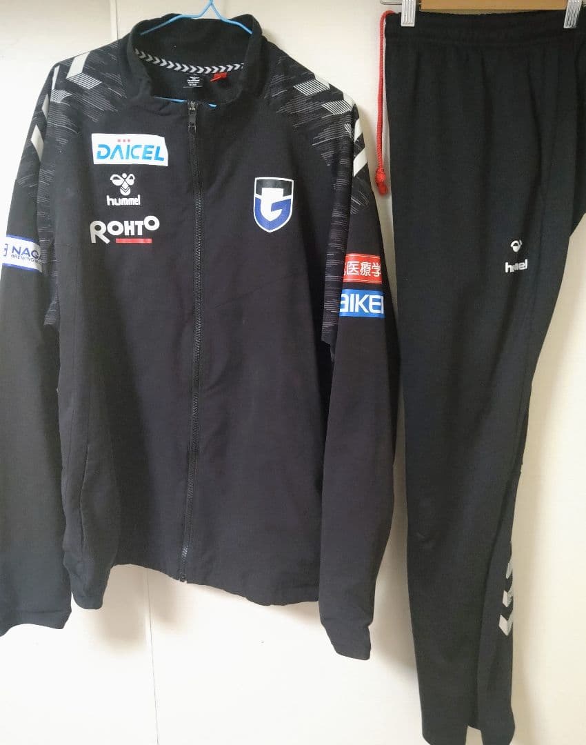 ガンバ大阪トレーニングウェア　4
