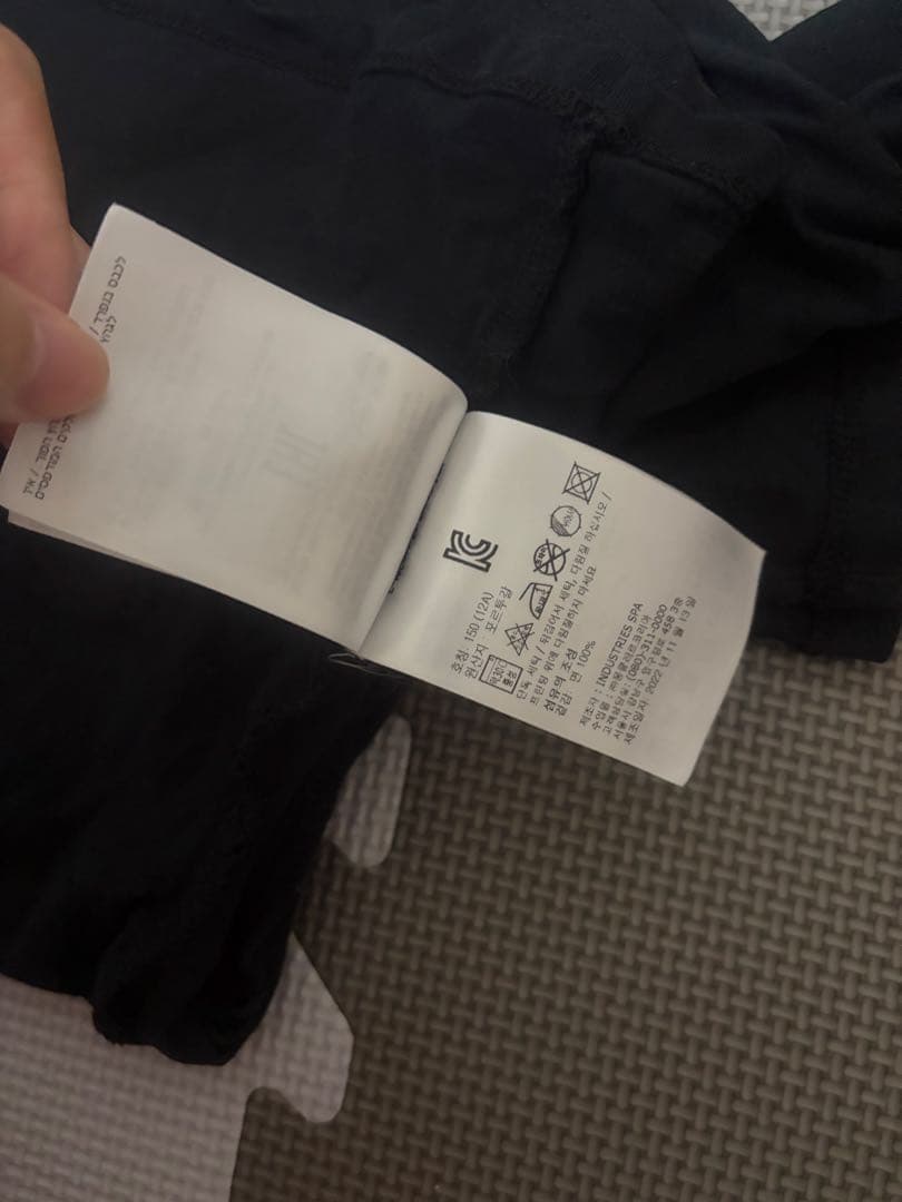 MONCLER ブラック 半袖Tシャツ　ビッグロゴ