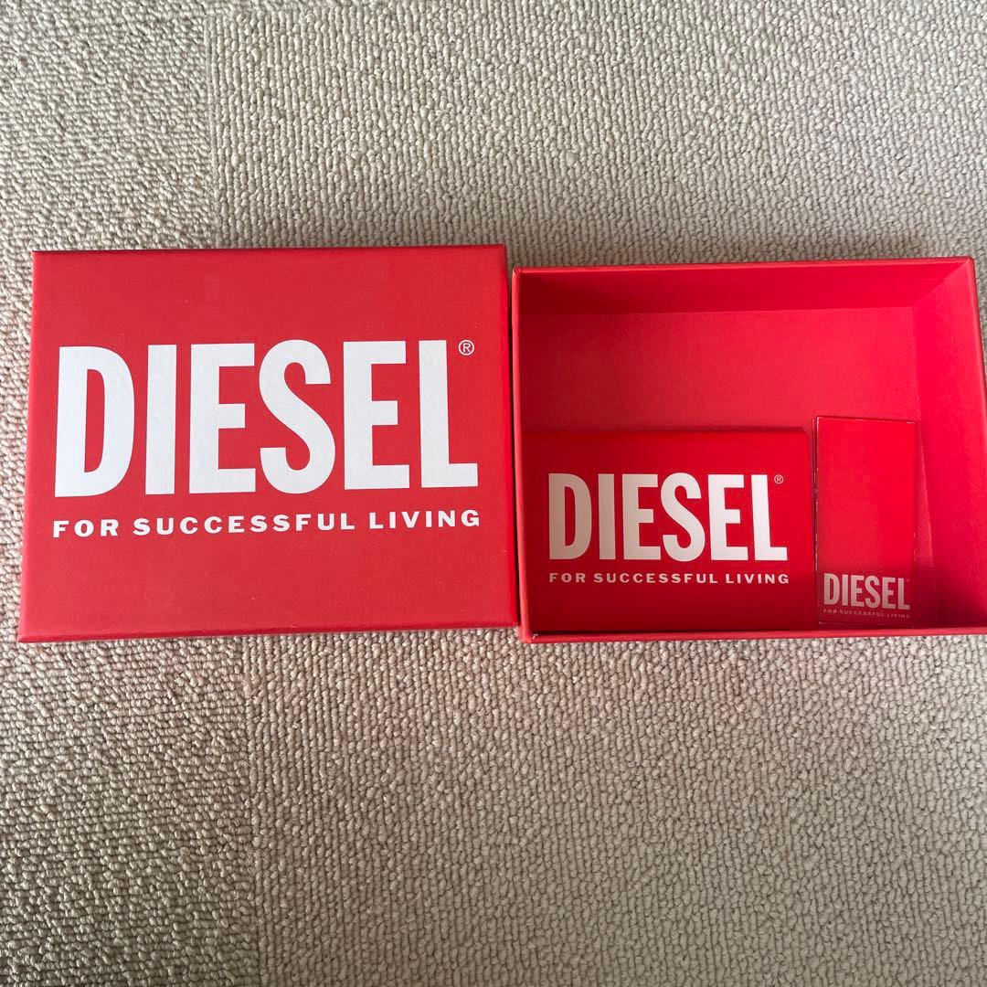 き*に様 DIESELレザー 三つ折り財布 (箱付き)