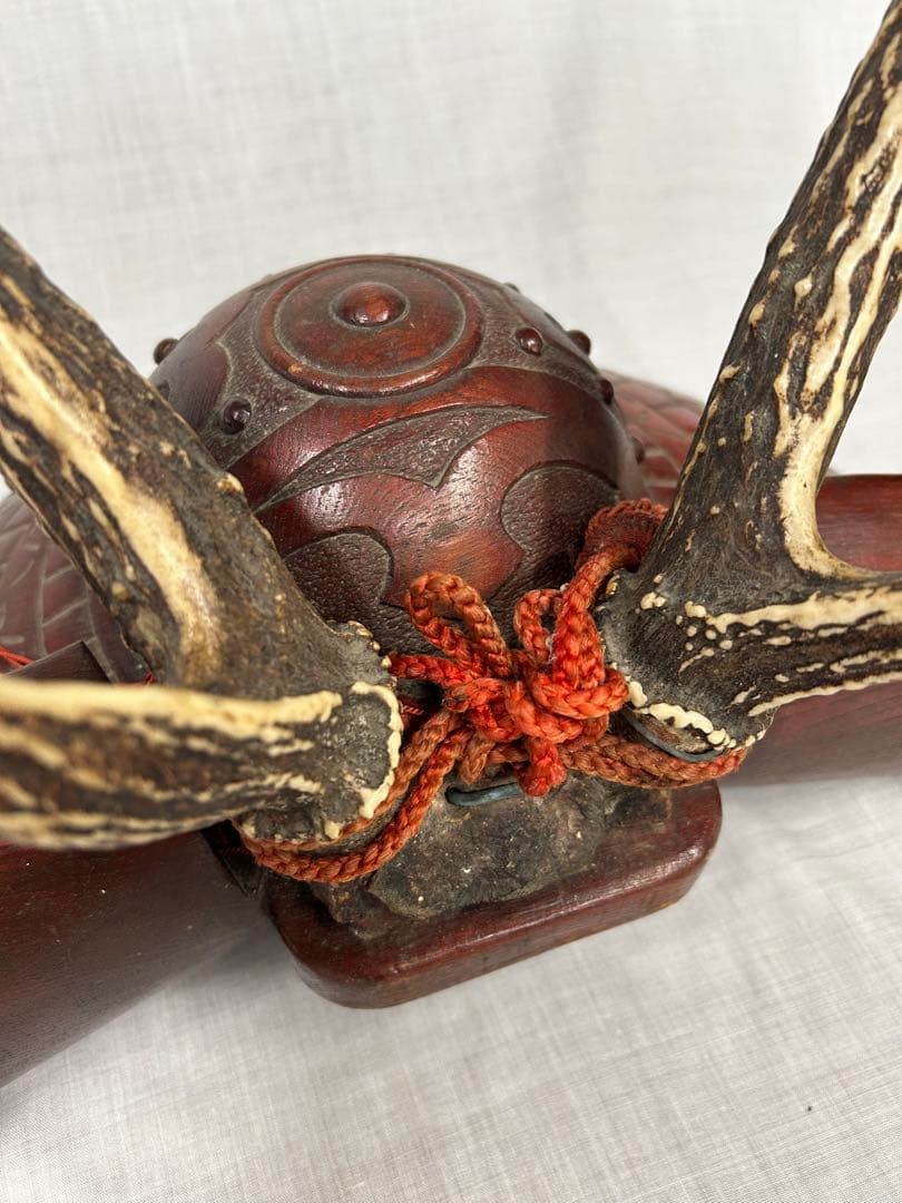 刀掛け 武具　二本掛け　日本刀　兜置物　刀掛　彫刻 刀装具 骨董品 古美術品