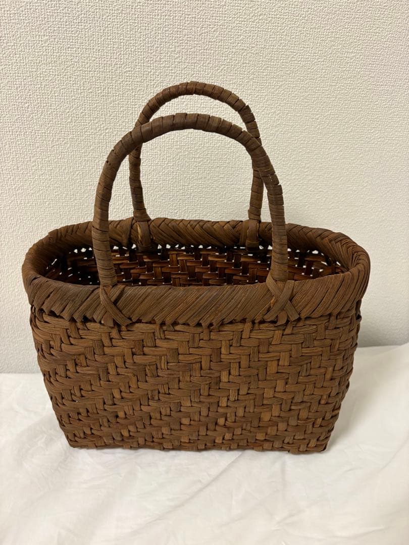 M*O様 特価❗️山葡萄 かごバッグ 未使用品 かご 籠 山ぶどう 職人 手編み