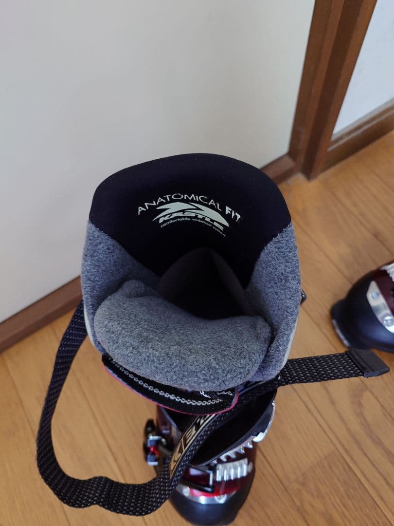 スキーブーツ　幅広タイプ　27~27.5cm　ケスレ