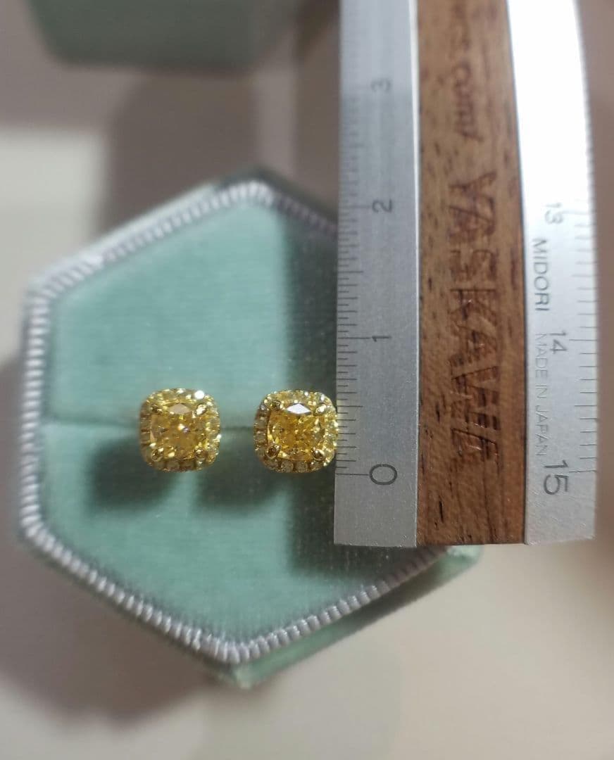 m♡最高級ソナダイヤモンド　イエローピアス