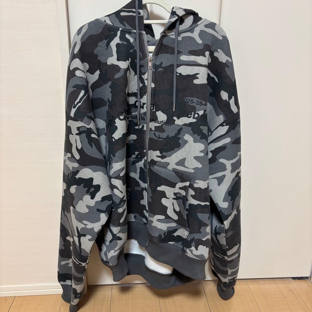 アクレント エンジェルハートロゴジップフーディ