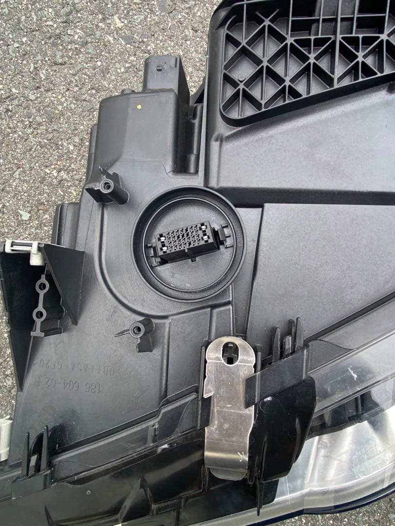 純正右ヘッドライト5シリーズF 10F11ライト