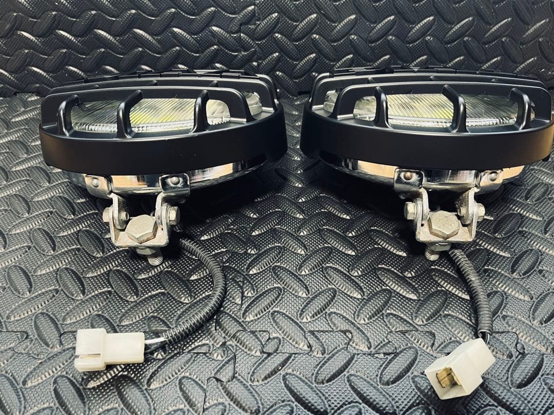 PIAA フォグランプ　ストーンガード 付き 艶消しブラック