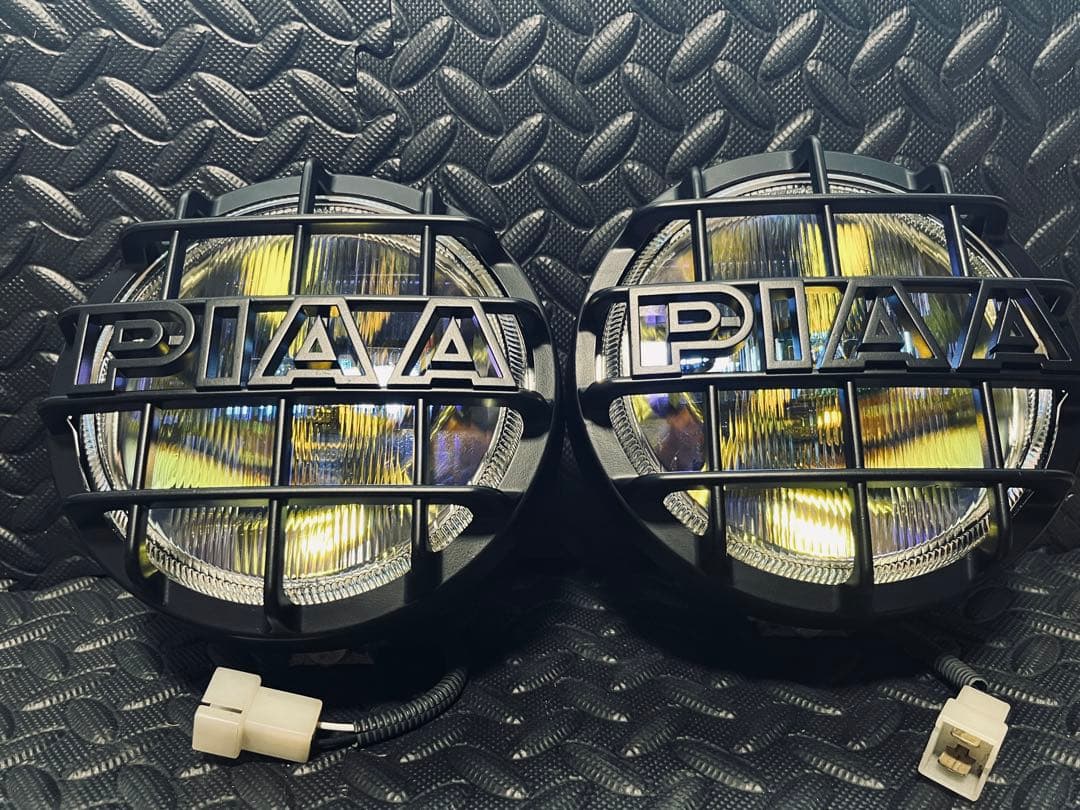 PIAA フォグランプ　ストーンガード 付き 艶消しブラック