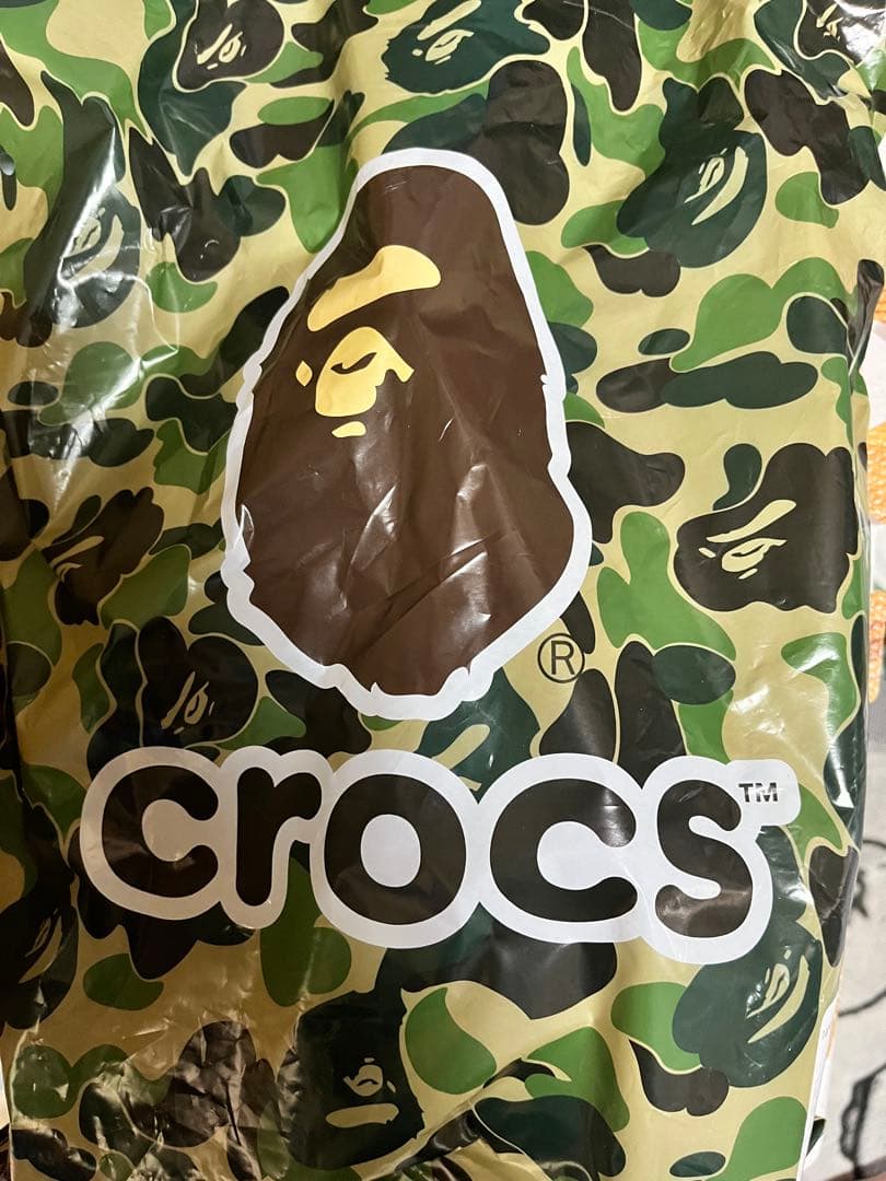 A BATHING APE®︎ × Crocs Clog Green