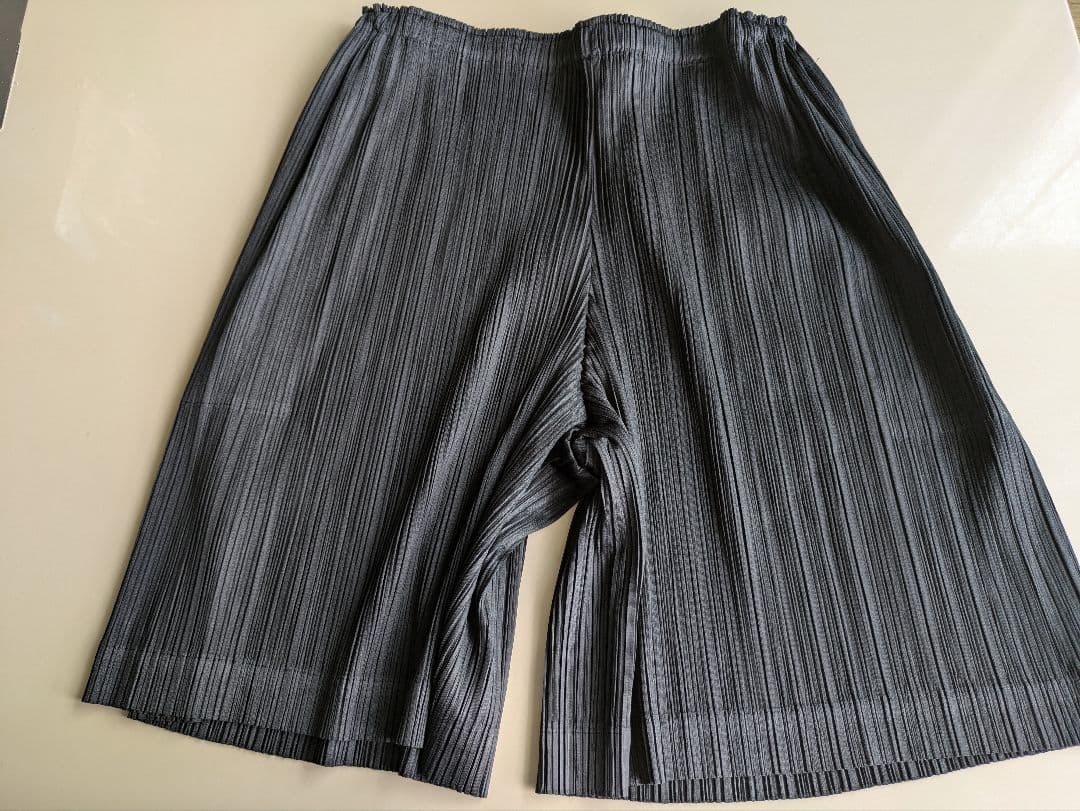 プリーツプリーツパンツ
