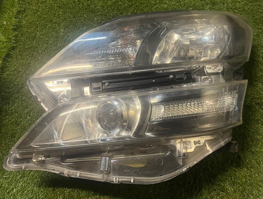 ヴェルファイア 20系 純正 左ヘッドライト HID