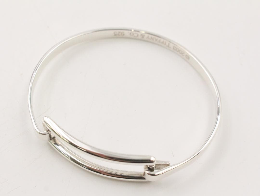 Tiffany & Co. シルバーバングル 専用ポーチ付き