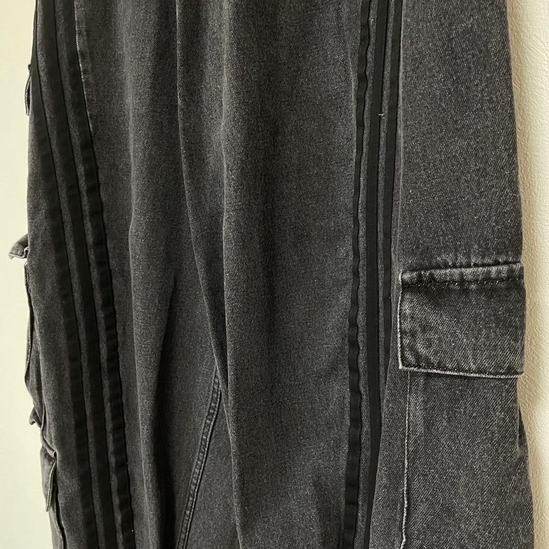 choromatuです★アディダス アディレニウム デニム カーゴパンツ